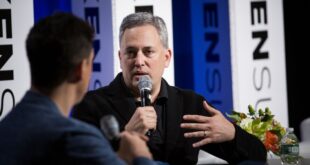 Del Código al Conservadurismo: ¿Por qué los Titanes Tech de Silicon Valley se Están Pasando a Trump?