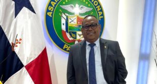 Diputado Raúl Pineda impulsa cambios legislativos para reactivar la economía panameña