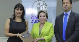 "Legado Jurídico del Dr. Barsallo Enriquece la Biblioteca del Órgano Judicial