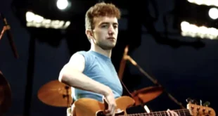 Brian May revela que John Deacon aún participa en las decisiones de Queen