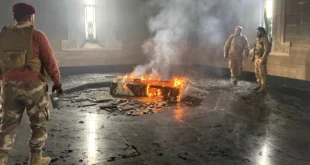 Rebeldes sirios incendian el mausoleo de Hafez Al Assad en un ataque simbólico