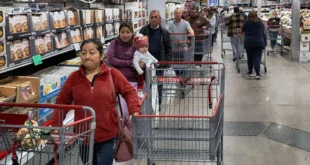 Cae el gasto de consumidores estadounidenses pese a la disminución de la inflación
