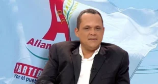 Jaime "Bamby" González se une a Alianza tras 30 años en el PRD