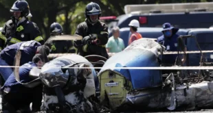Tragedia en Sao Paulo: avioneta se estrella en una avenida y deja dos muertos