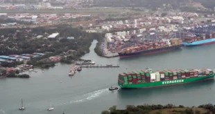 CK Hutchison Vende Puertos en Panamá por $22.8 Mil Millones: Impacto en Acciones y Estrategia Global
