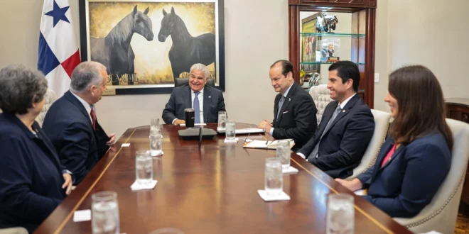Congresistas de EE.UU. se reúnen con el Presidente Mulino para fortalecer la cooperación y seguridad