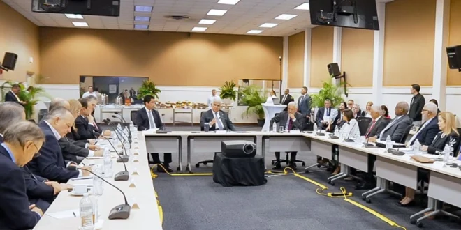 Mulino proyecta el futuro del Canal de Panamá con inversión de B/.8,500 millones
