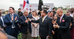 Presidente Mulino Celebra el Clásico Presidente y el Triunfo de 'Senescal'