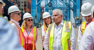 Presidente Mulino visita Manzanillo International Terminal en Colón