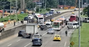Al Menos 28 Heridos Tras Grave Accidente de Autobús en el Corredor Norte
