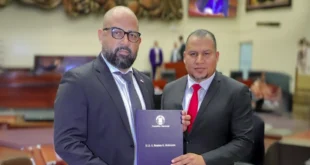 Benicio Robinson Presenta proyecto que busca generar más empleos y mayores ingresos al Estado