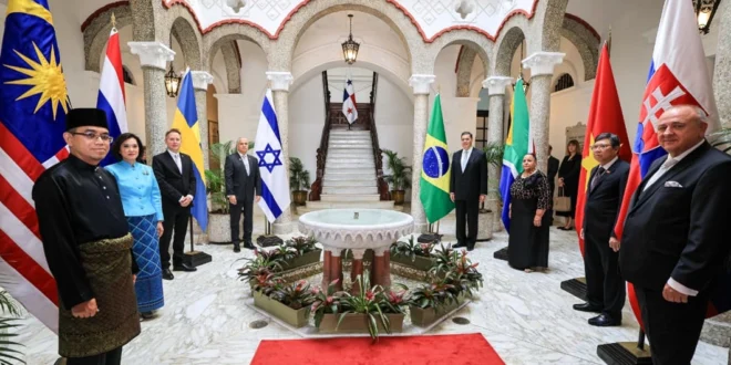 Embajadores de ocho países inician funciones diplomáticas en Panamá tras presentar cartas credenciales al presidente Mulino