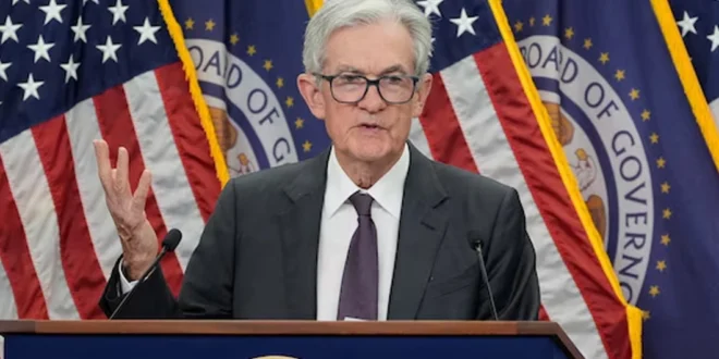 Powell de la Fed No Descarta Bajar Tasas, Advierte Sobre Inflación por Aranceles de Trump