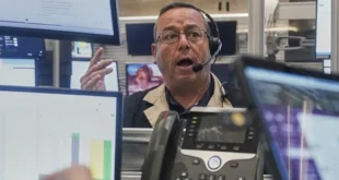 Wall Street Retrocede Desde Máximos Históricos Tras Datos de Inflación