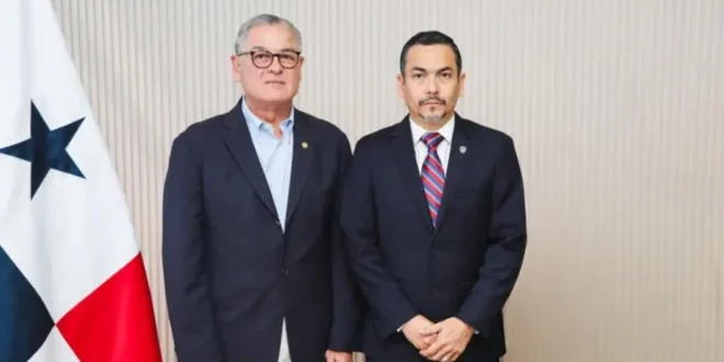 Contralor Flores defiende auditorías y niega disputa con el procurador Gómez