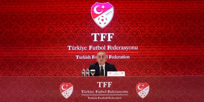 Escándalo de apuestas sacude el fútbol turco: 149 árbitros suspendidos