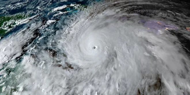 Huracán Melissa Azota Jamaica como la Tormenta Más Fuerte en la Historia Registrada