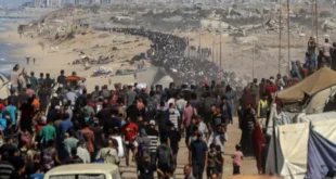 Palestinos Regresan a Gaza Entre Ruinas Mientras la Ayuda Humanitaria Aumenta y EEUU Despliega Tropas en Israel