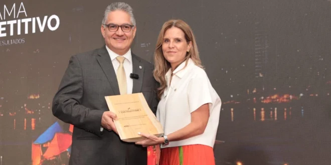 Panamá Busca Liderazgo Regional Transformando Capital Geográfico en Humano