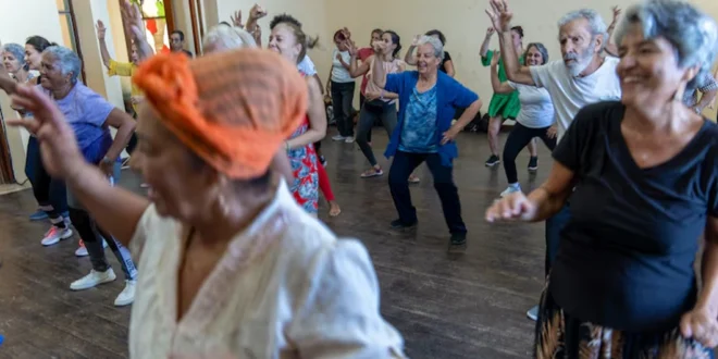 El poder del ritmo: Cómo el baile puede reducir el riesgo de demencia en un 76 %