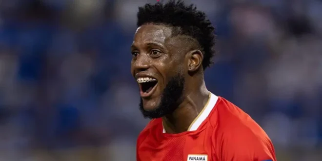 José Fajardo delantero de Panamá