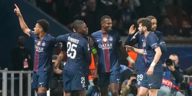 Jugadores del PSG durante la celebración de unos de los goles ante el Mónaco