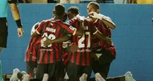 Jugadores del Sporting San Miguelito celebrando gol ante LA Galaxy en la Concachampions