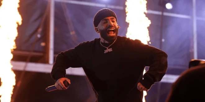 Arcángel en el escenario