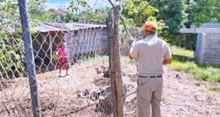 Personal del MINSA realizando jornadas de nebulización y vacunación en comunidades de Panamá.