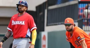 Jugadores durante el juego de Panamá contra los Tigres de Detroit en Florida