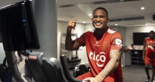 Jugadores de la selección de Panamá en sesión de entrenamiento en Sudáfrica