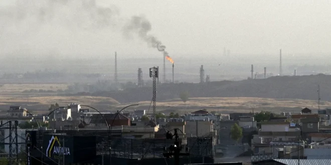 Escalada de los precios del petróleo tras ataques a infraestructura energética en Irán