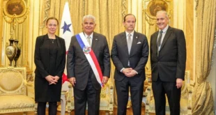 Presidente Mulino en ceremonia oficial de cartas credenciales en Panamá