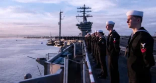 Portaaviones USS Nimitz anclado en aguas panameñas para el ejercicio Mares del Sur 2026