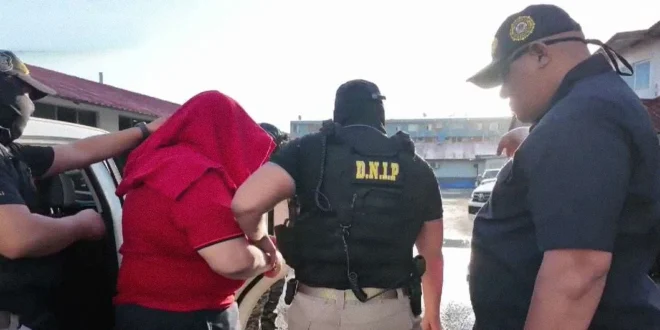 Detención de Alex Lee por presunto peculado