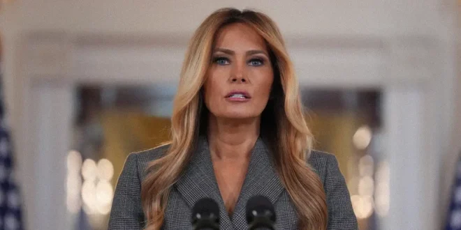 Melania Trump durante su declaración oficial en la Casa Blanca sobre el caso Epstein