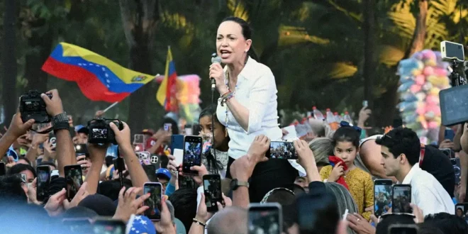 Crisis política en Venezuela: Exigencia de elecciones por ausencia absoluta de Maduro