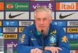 Carlo Ancelotti en una rueda de prensa analizando la situación de la selección de Brasil