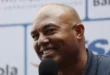Mariano Rivera durante una entrevista sobre béisbol y fútbol panameño