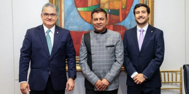 El Ministro de la Presidencia Juan Carlos Orillac en reunión estratégica con autoridades de Guyana