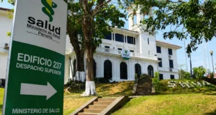 Suspensión de Cosmetic Plus por el Minsa en Panamá