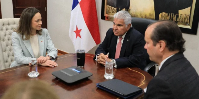 El presidente de Panamá José Raúl Mulino en reunión de trabajo con la líder opositora venezolana María Corina Machado