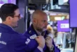 Operadores financieros trabajando en la Bolsa de Nueva York durante una jornada de récords históricos.