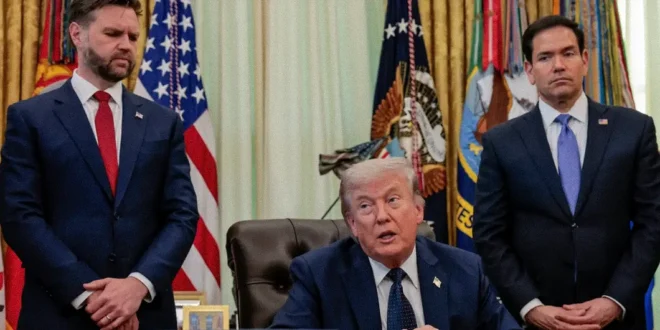 Donald Trump en la Casa Blanca analizando la situación geopolítica y de seguridad con Irán
