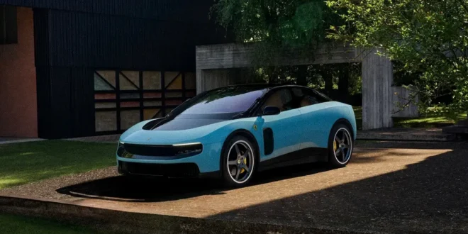 El nuevo Ferrari Luce eléctrico en su presentación oficial mostrando su silueta aerodinámica de gran turismo.