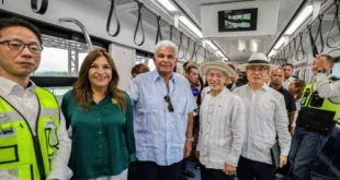 Tren monorriel de la Línea 3 del Metro de Panamá durante pruebas técnicas