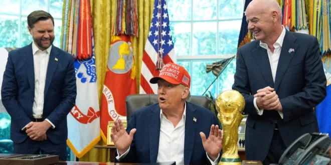 Entrega del trofeo del Mundial 2026
