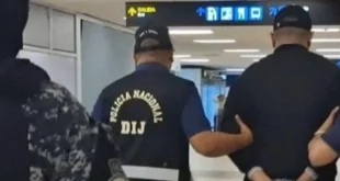 Jorge Antonio Zurita alias Gordo Pibe llegando al Aeropuerto de Tocumen escoltado
