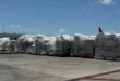 Cargamento de ayuda humanitaria de EE.UU. en el aeropuerto de Miami destinado a Cuba