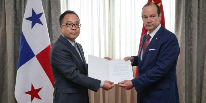 Canciller Martínez-Acha recibe al nuevo embajador chino